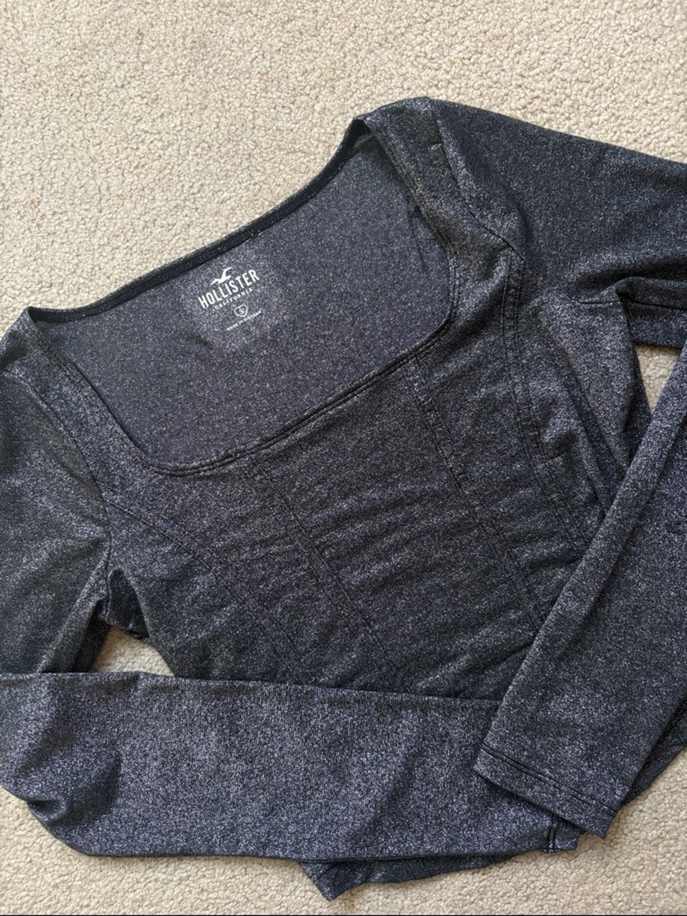 NEVER WORN Hollister Metallic Sparkle Long-Sleeve Crop Top in Shimmering Black